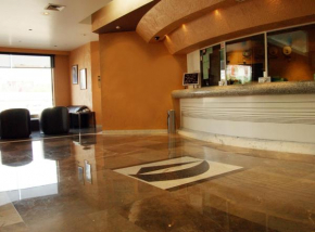  Porto Novo Hotel & Suites  Мехико